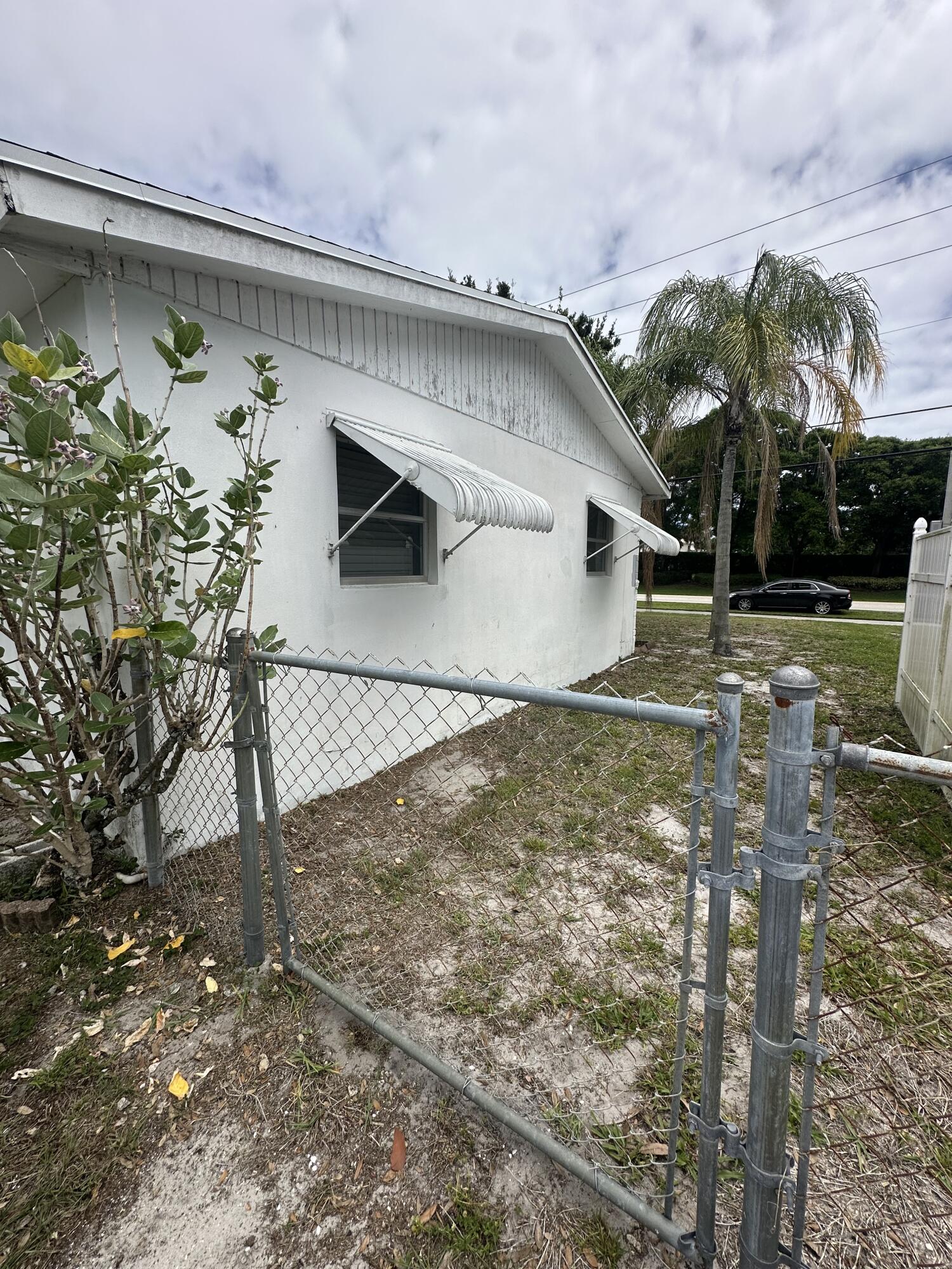 WATERWAY MANOR - Residential