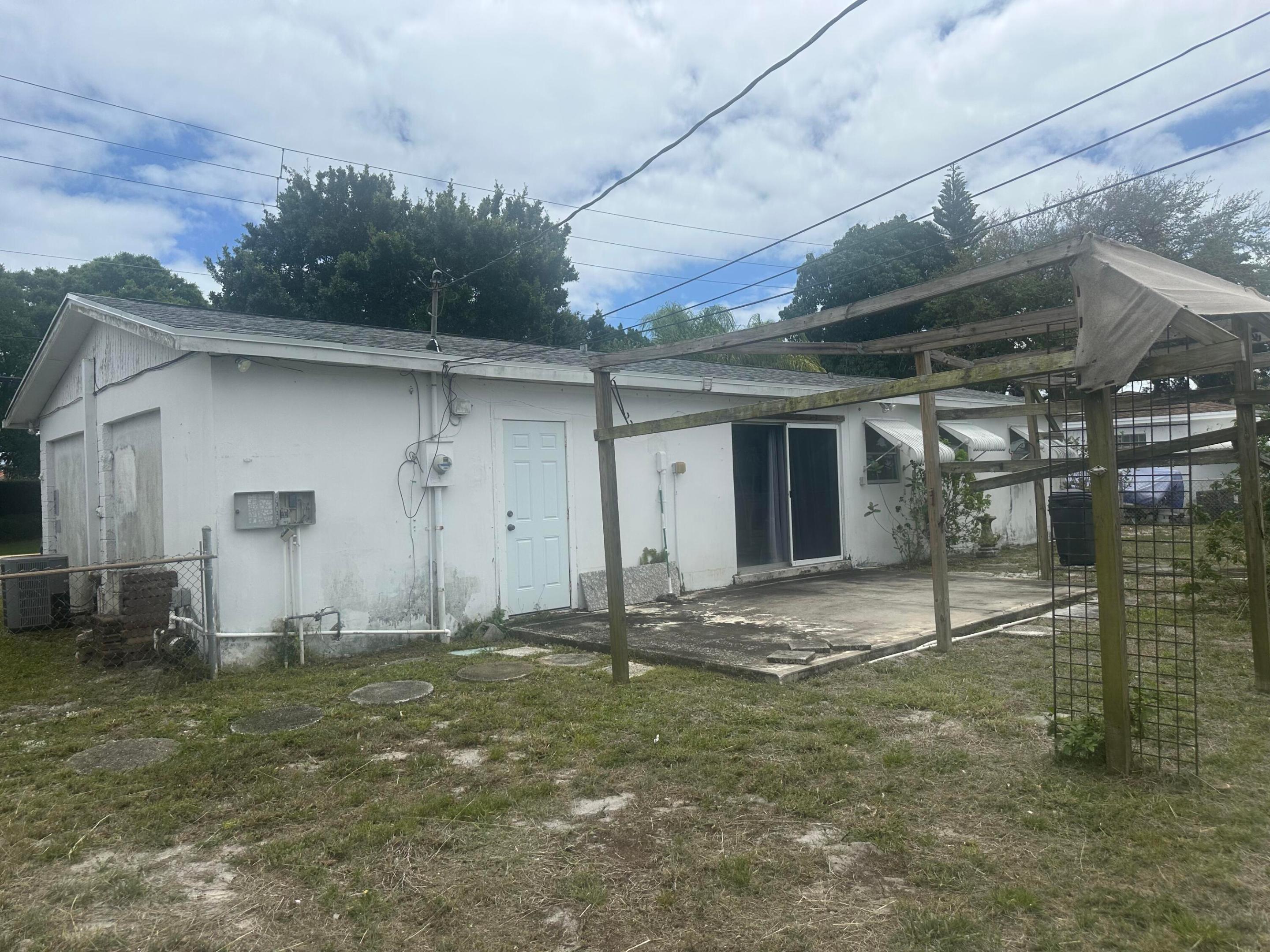 WATERWAY MANOR - Residential