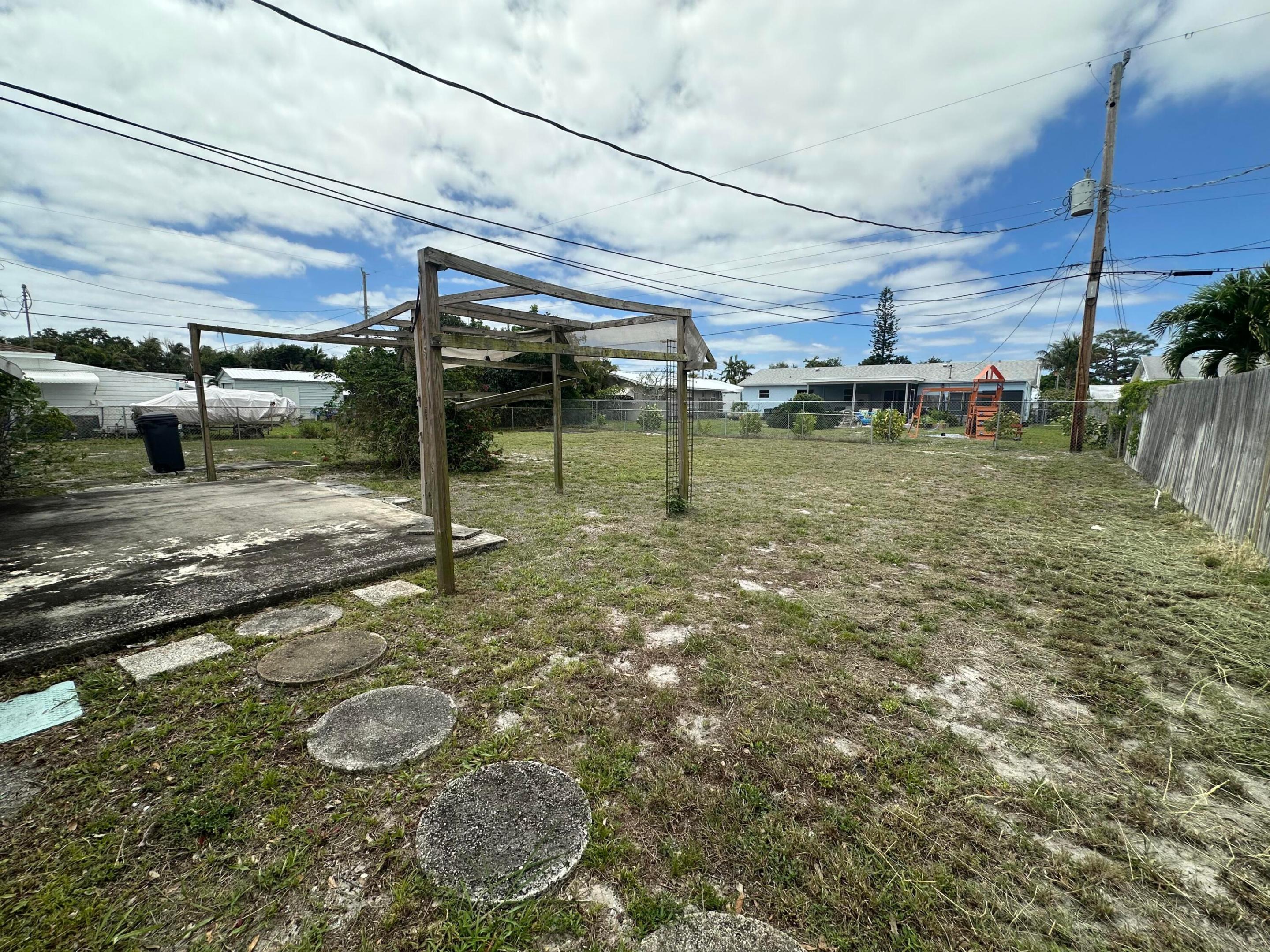 WATERWAY MANOR - Residential