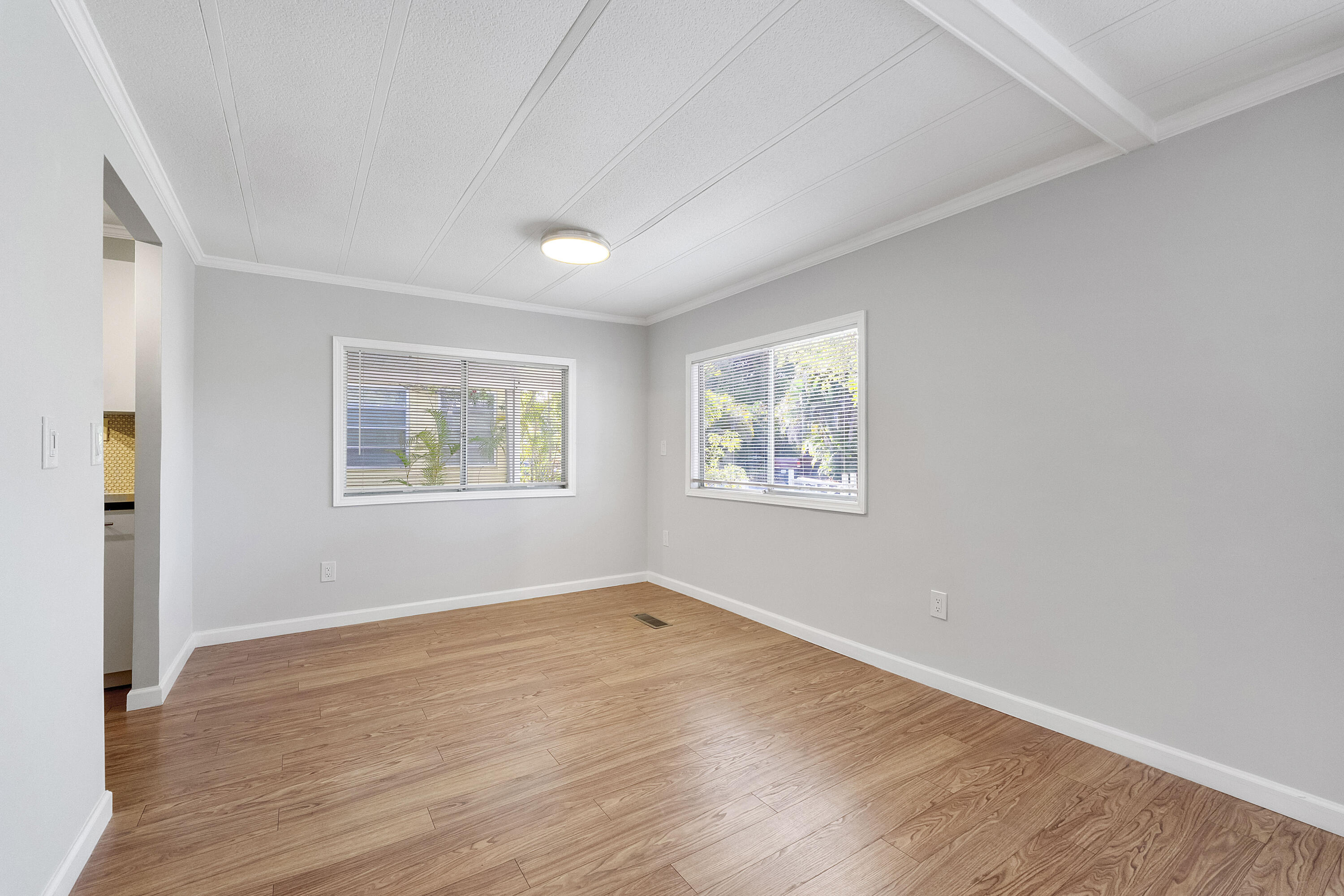 RAVENSWOOD ESTATES & MARINAS - Residential Lease