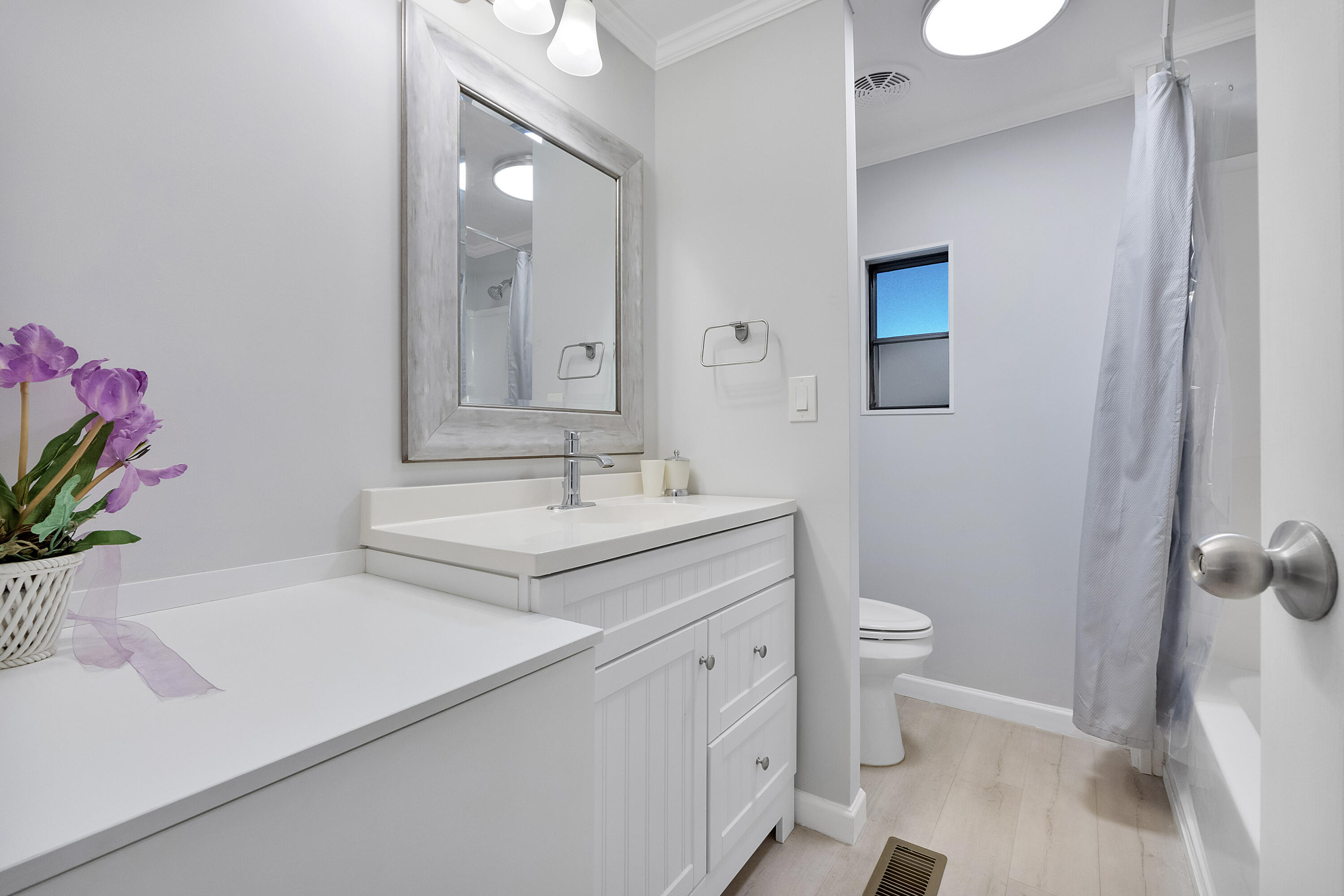 RAVENSWOOD ESTATES & MARINAS - Residential Lease