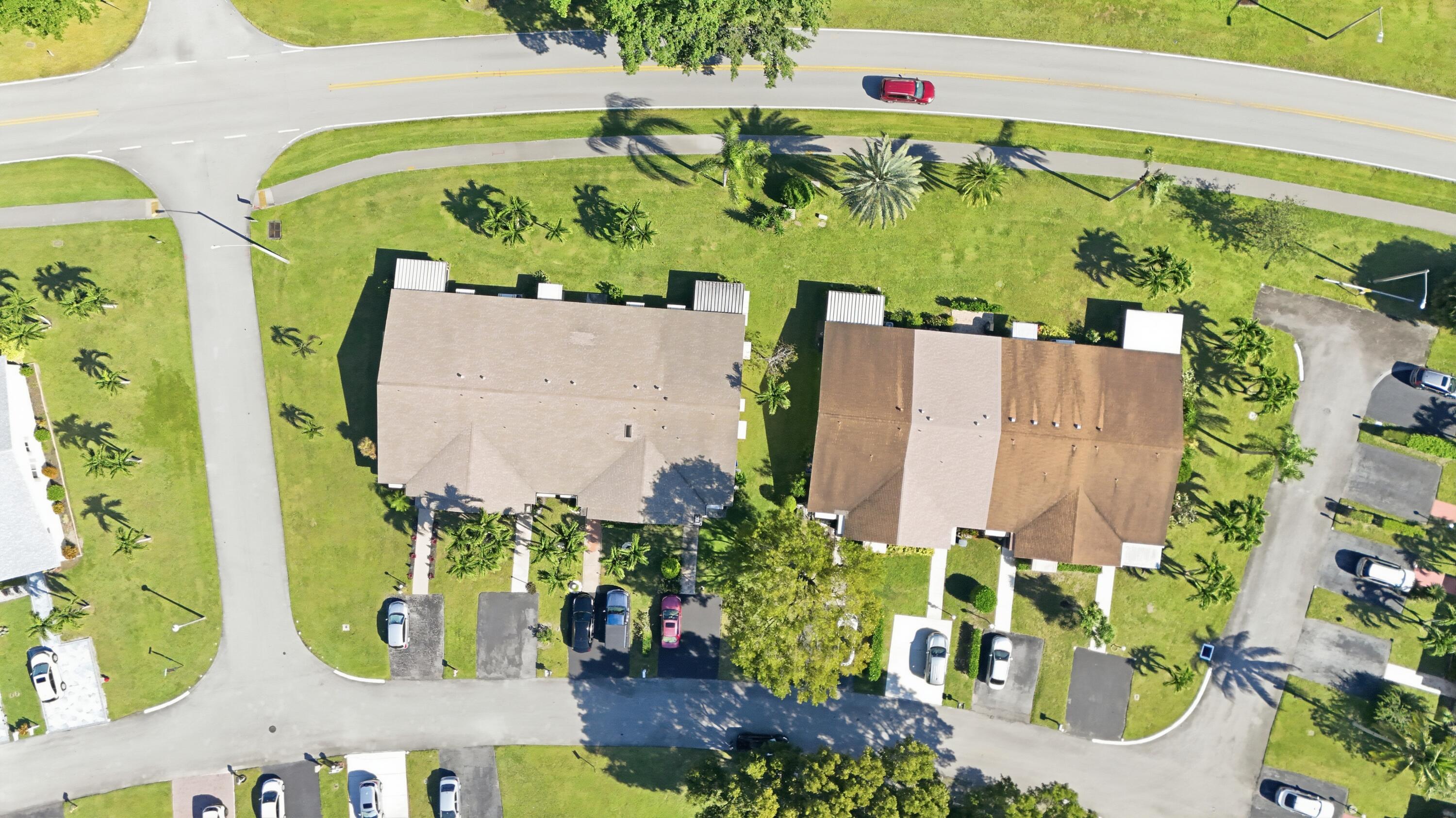 DELRAY VILLAS - Residential