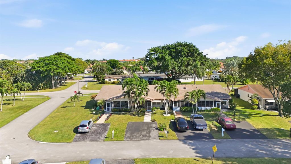 Photo of 14440 Campanelli Drive, Delray Beach, FL 33484 (MLS # R11149971)