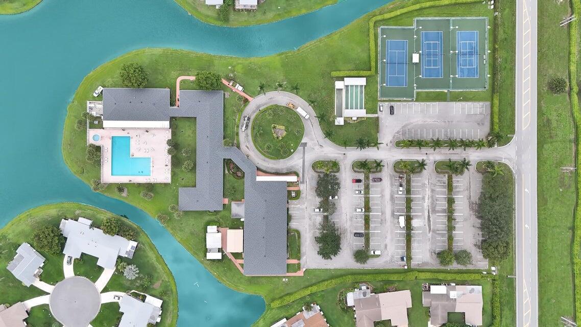 DELRAY VILLAS - Residential