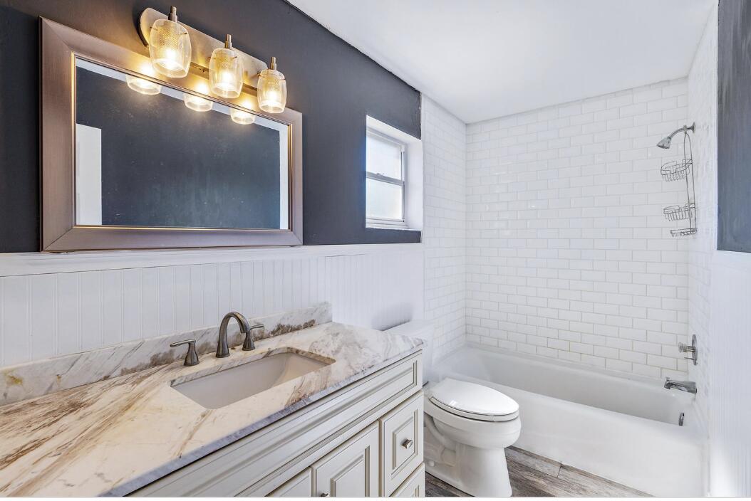 PINE GARDENS - Residential