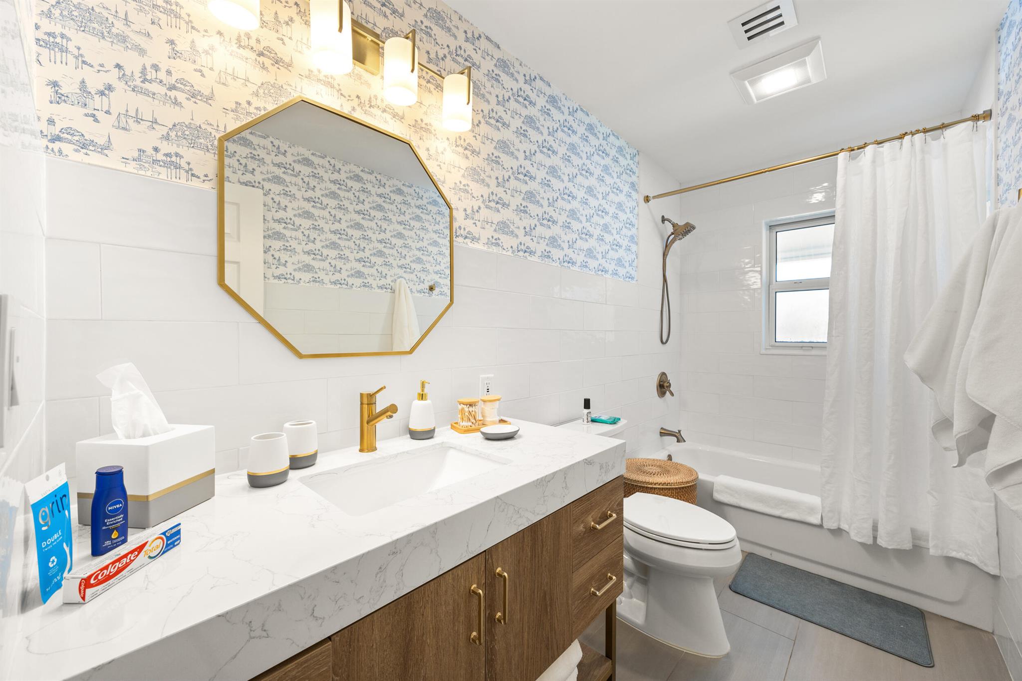 GOLFVIEW HARBOUR 1ST SEC - Residential Lease