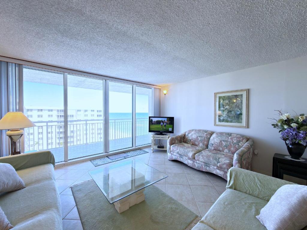 BARCLAY CONDO - Residential