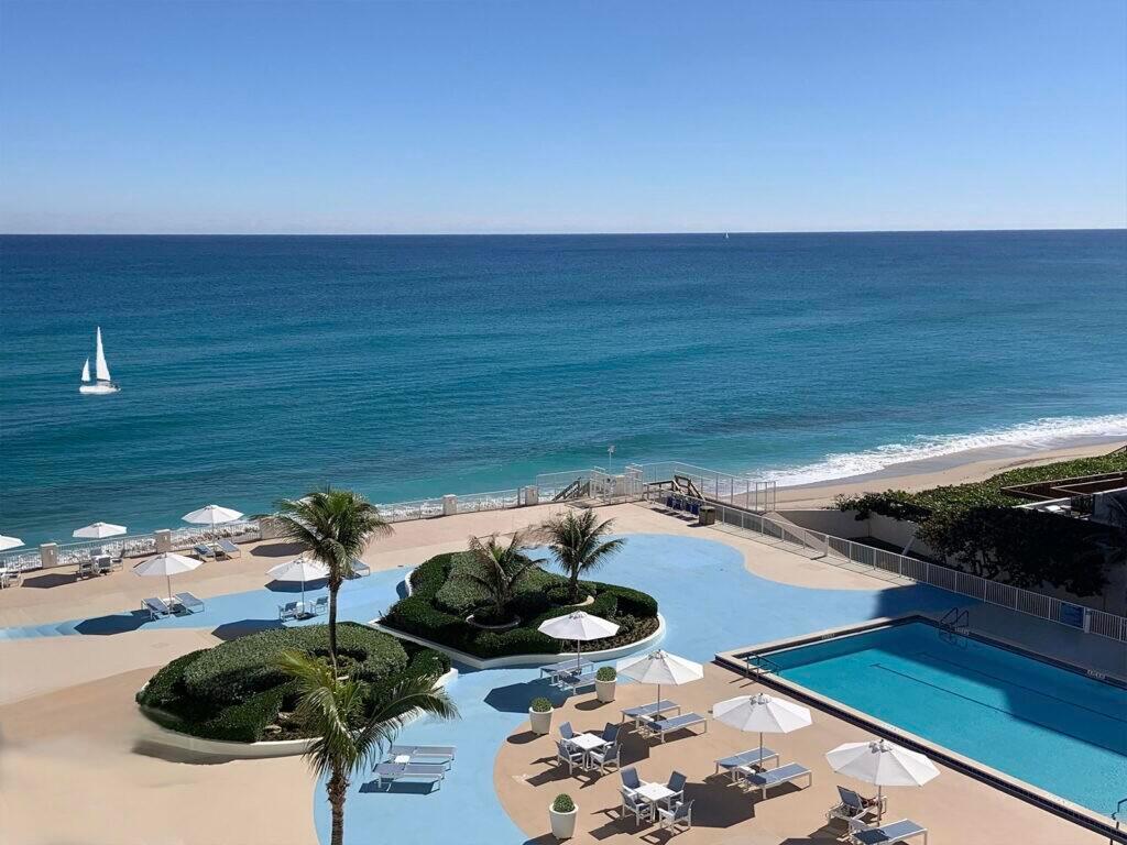 BARCLAY CONDO - Residential