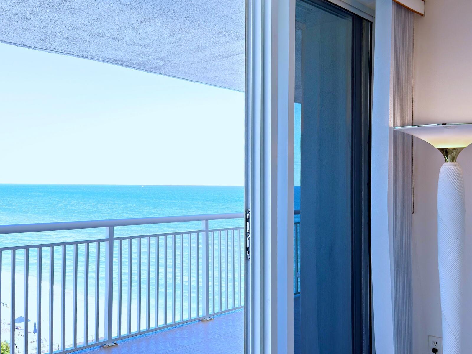 BARCLAY CONDO - Residential
