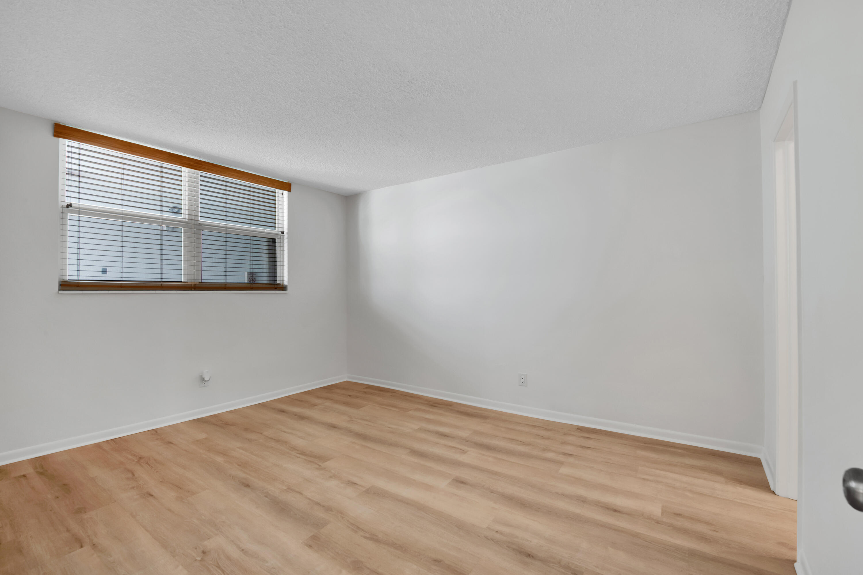 GARDEN-AIRE VILLAGE - Residential Lease