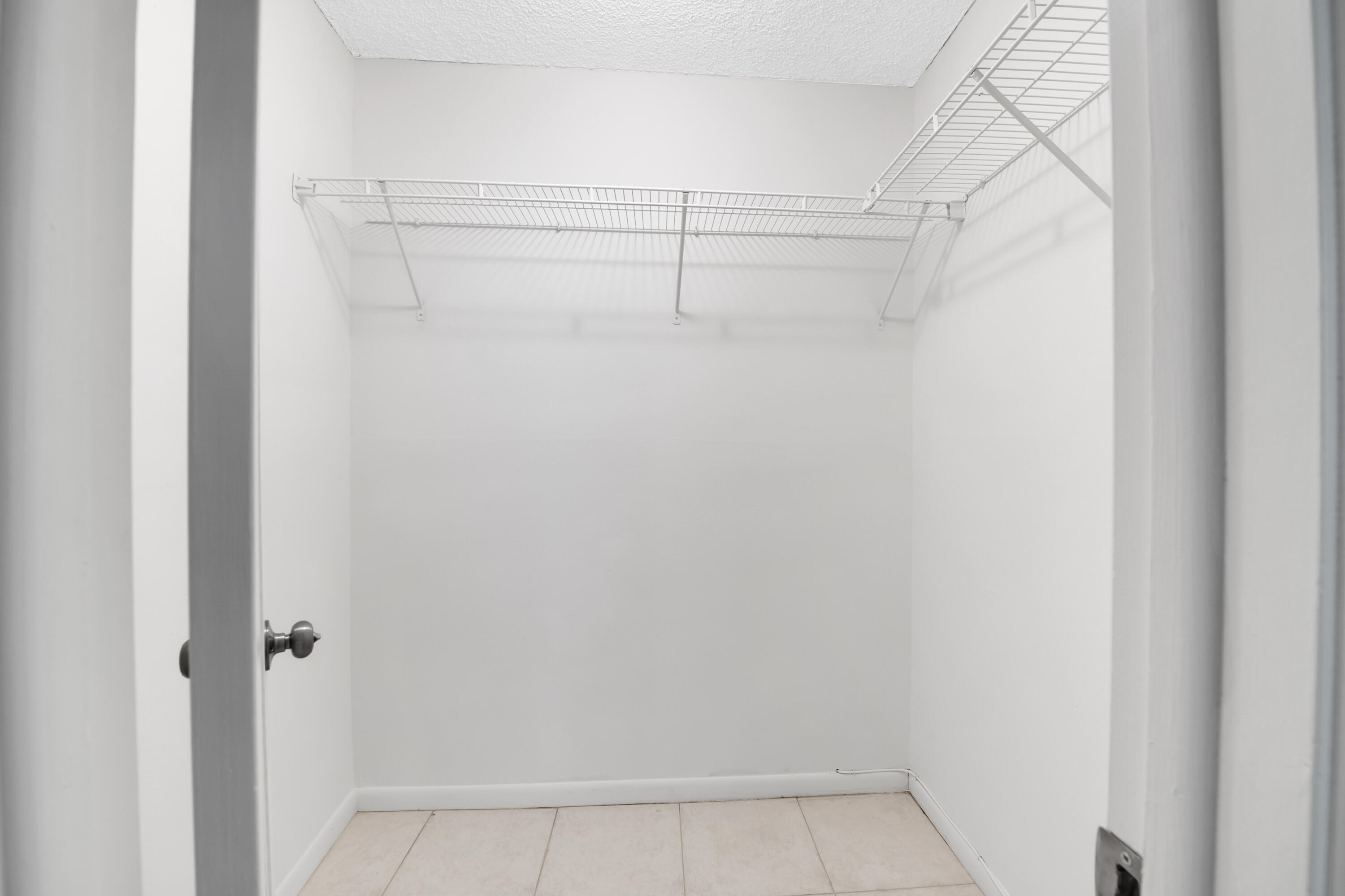 GARDEN-AIRE VILLAGE - Residential Lease