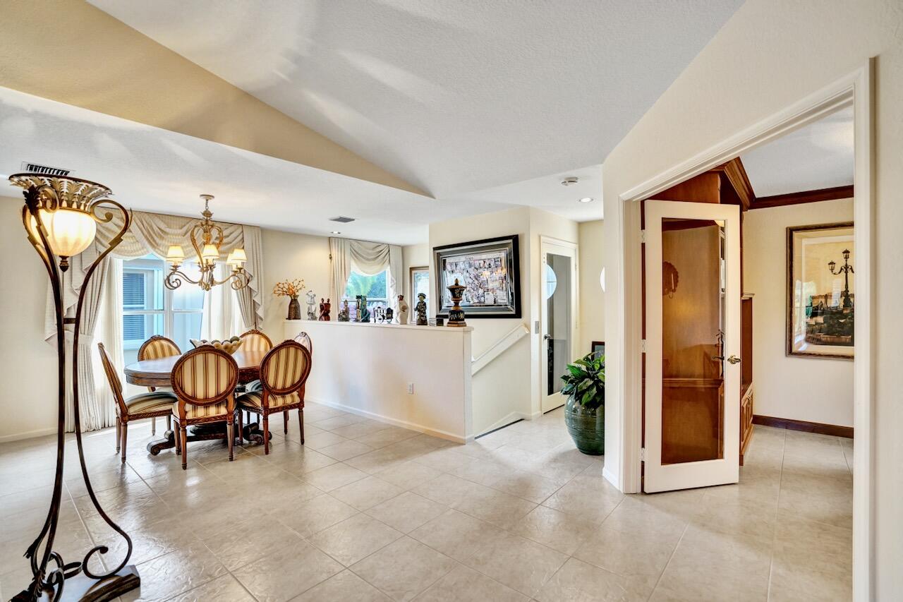 CRYSTAL POINTE III CONDO - Residential
