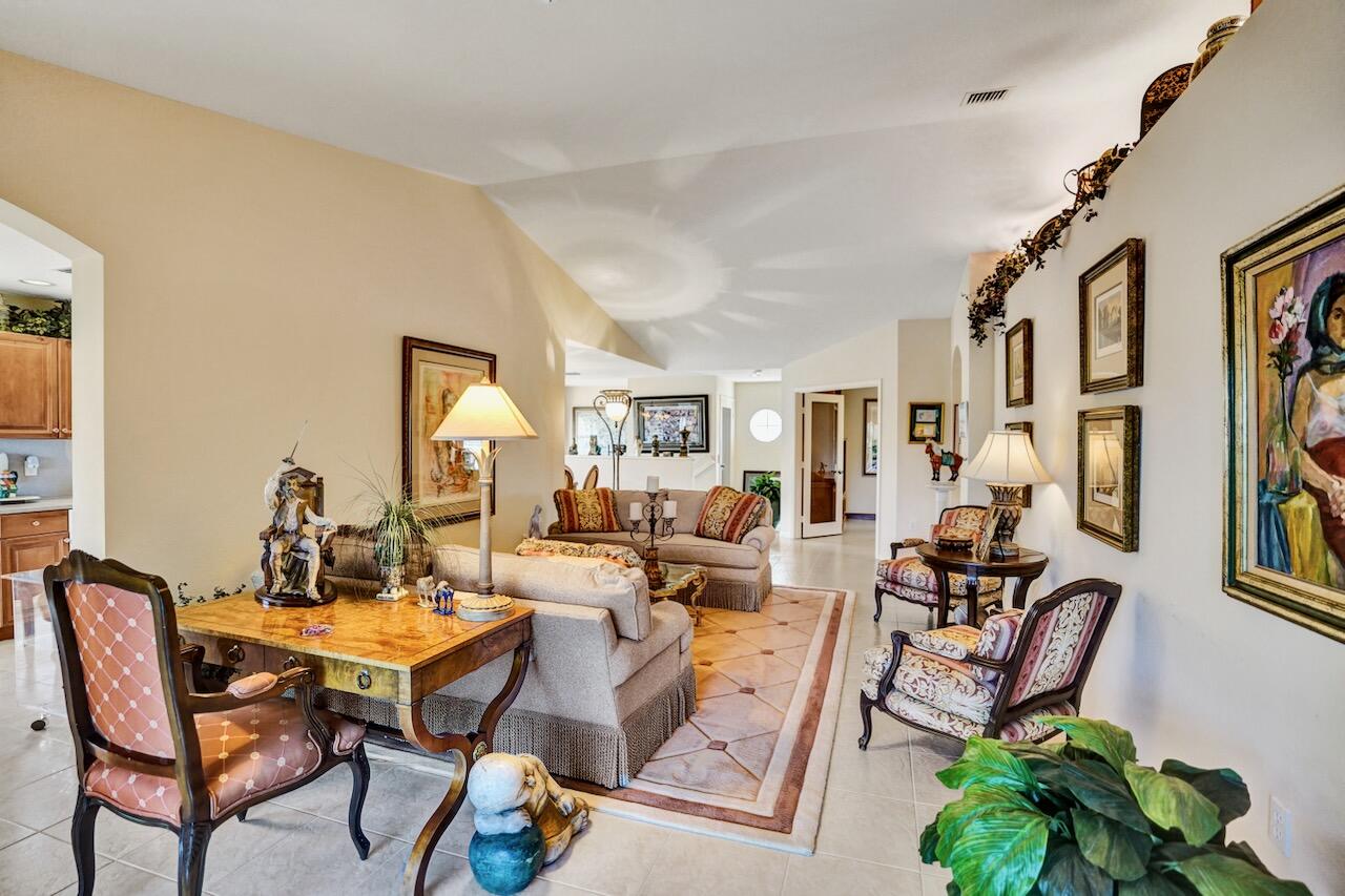 CRYSTAL POINTE III CONDO - Residential