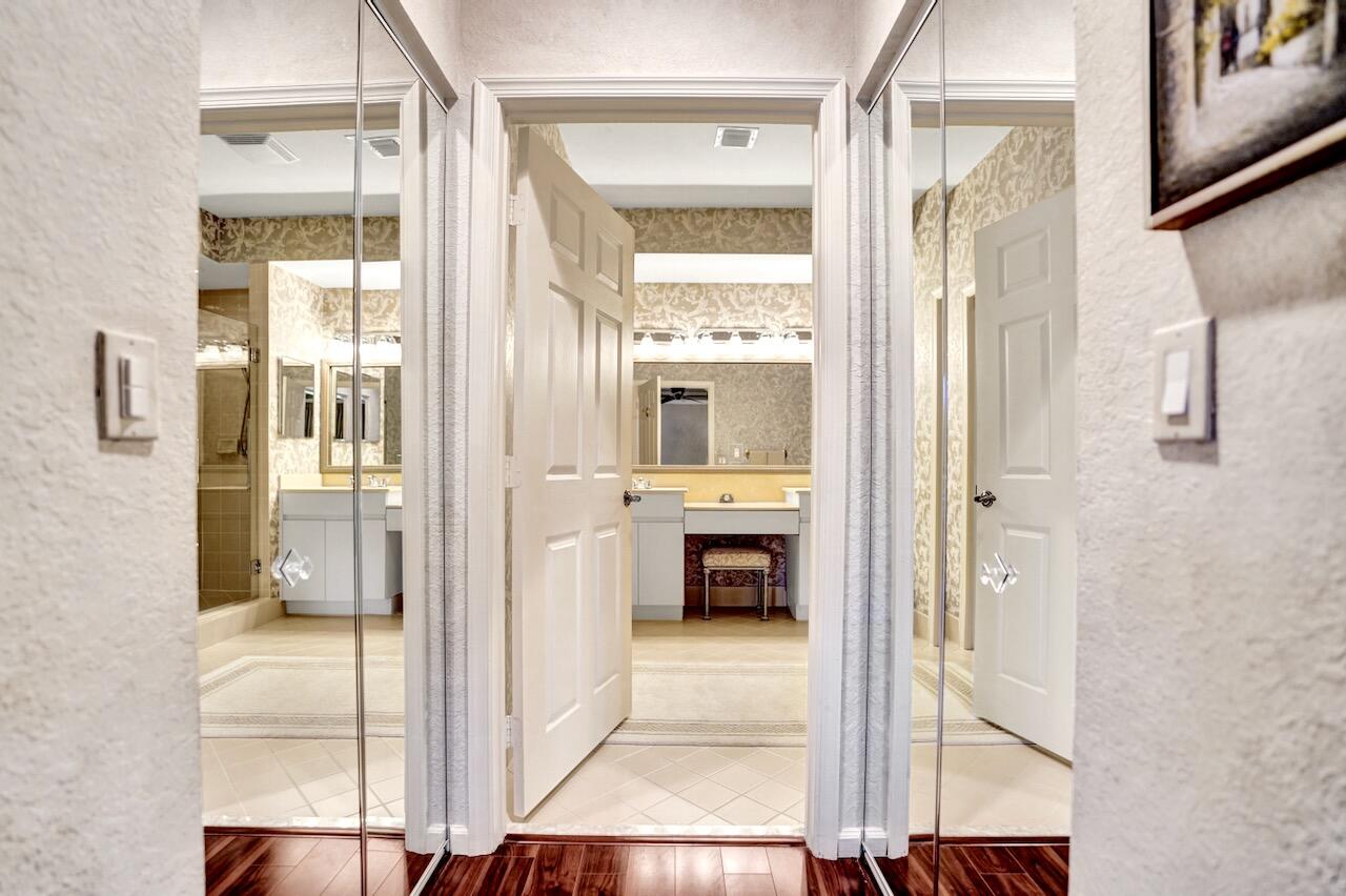 CRYSTAL POINTE III CONDO - Residential