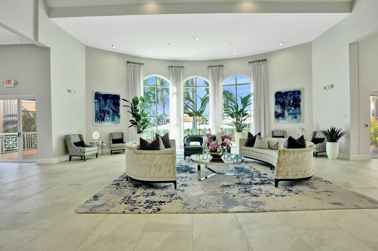 CRYSTAL POINTE III CONDO - Residential