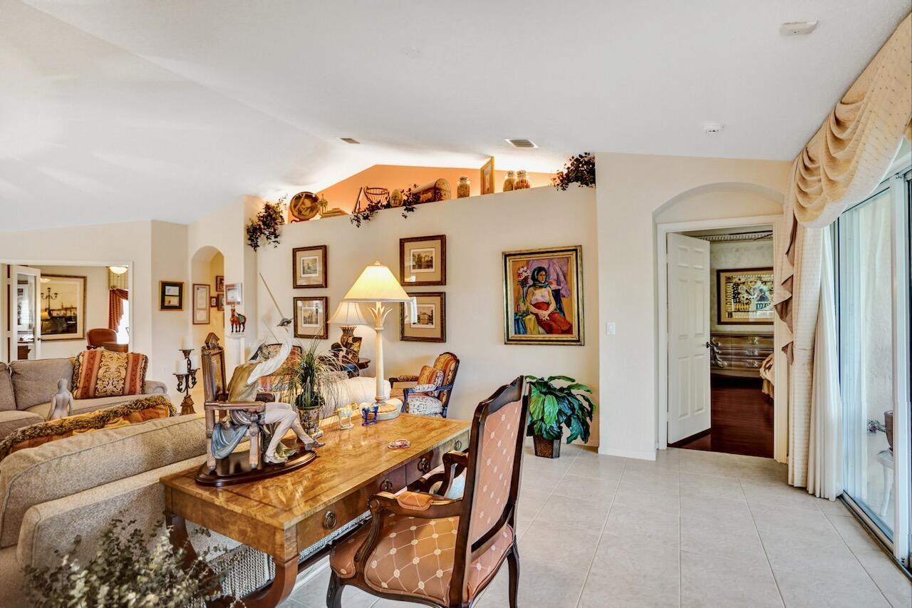 CRYSTAL POINTE III CONDO - Residential