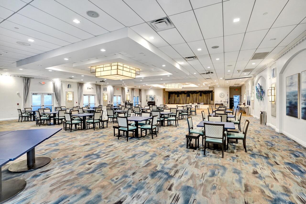 CRYSTAL POINTE III CONDO - Residential