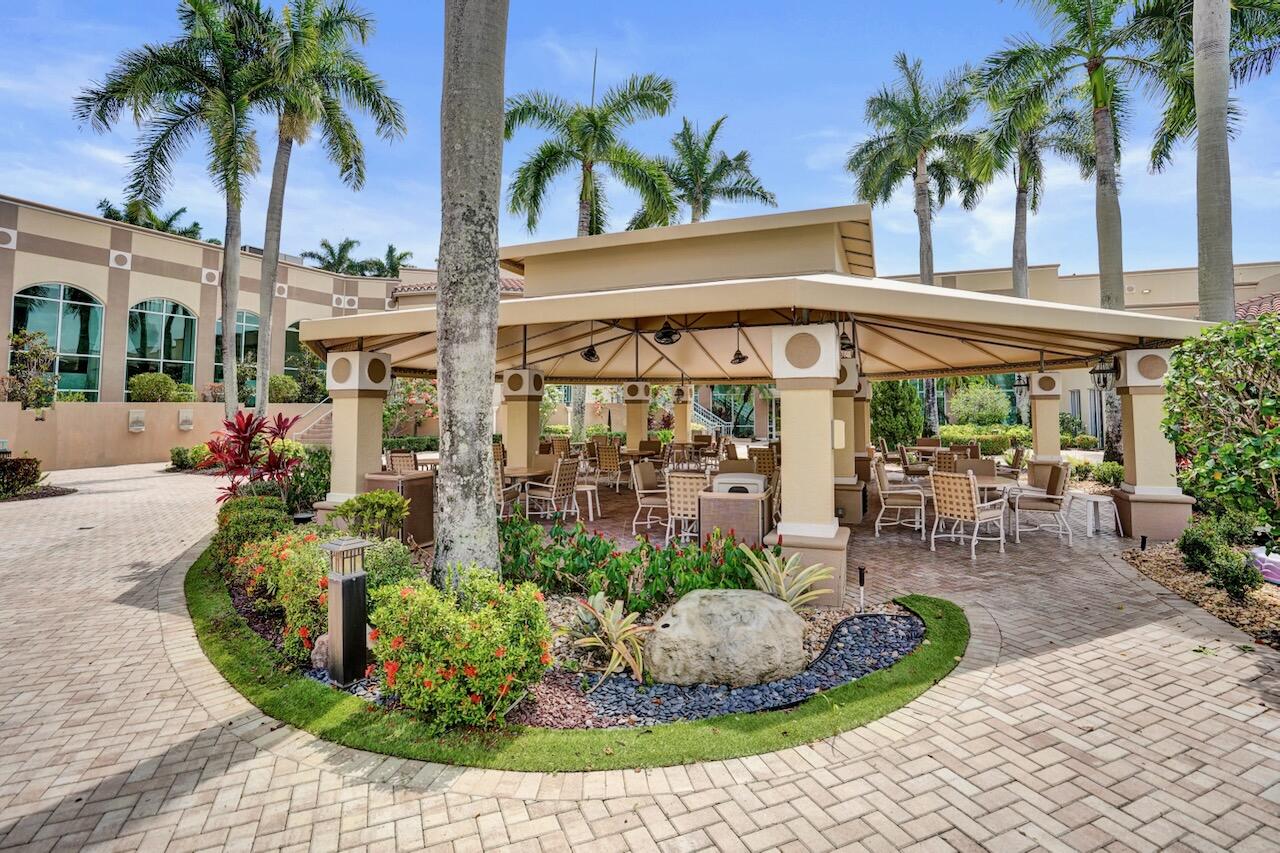 CRYSTAL POINTE III CONDO - Residential