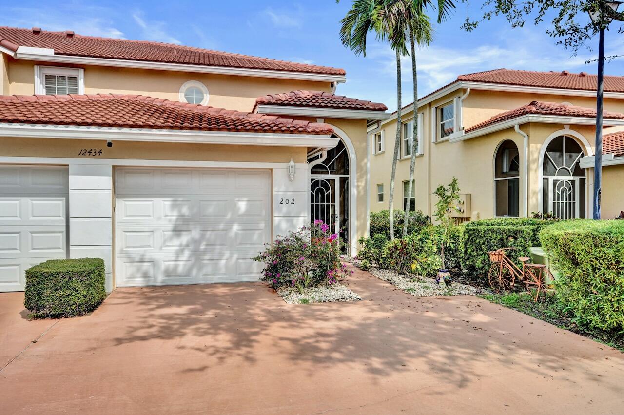 CRYSTAL POINTE III CONDO - Residential