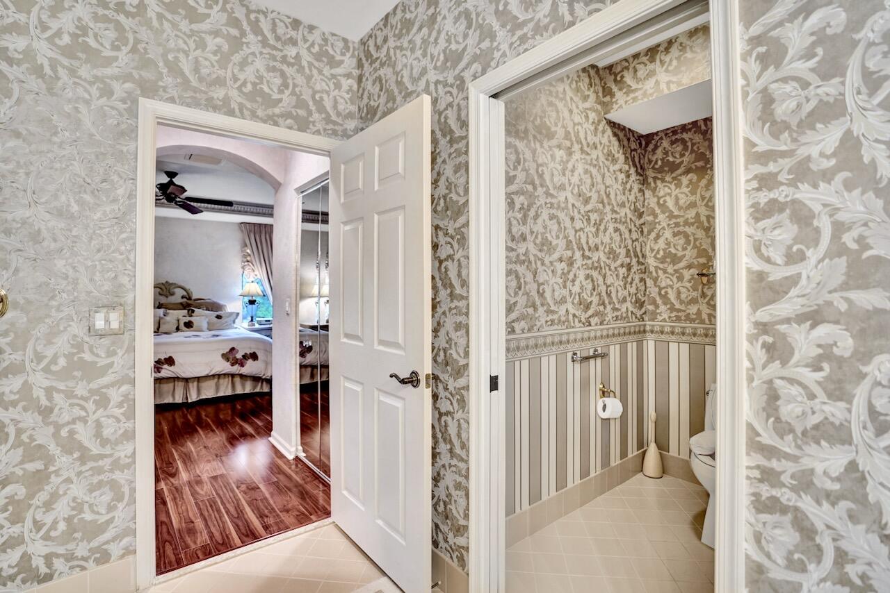 CRYSTAL POINTE III CONDO - Residential