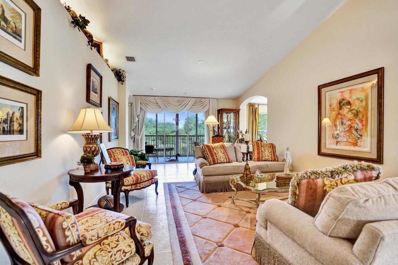 CRYSTAL POINTE III CONDO - Residential