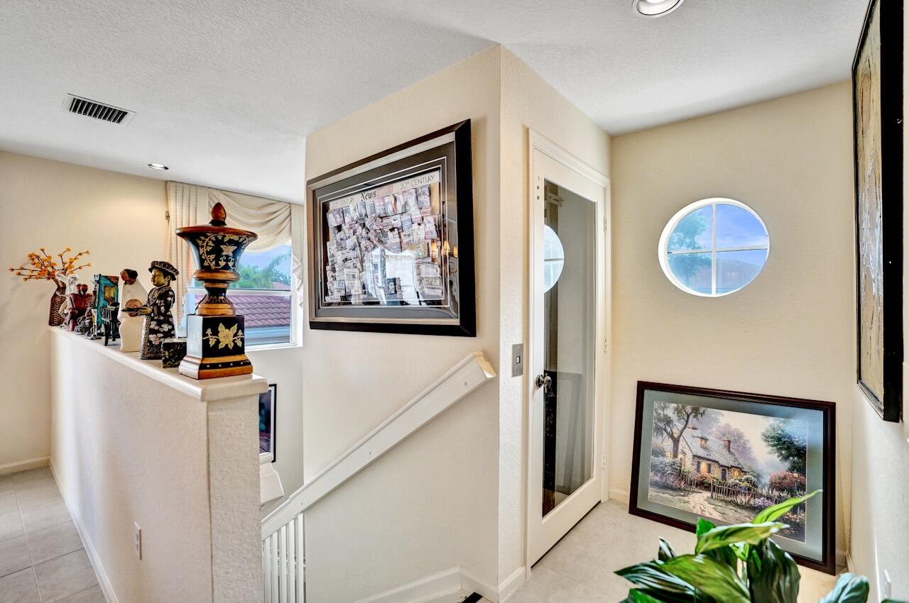 CRYSTAL POINTE III CONDO - Residential