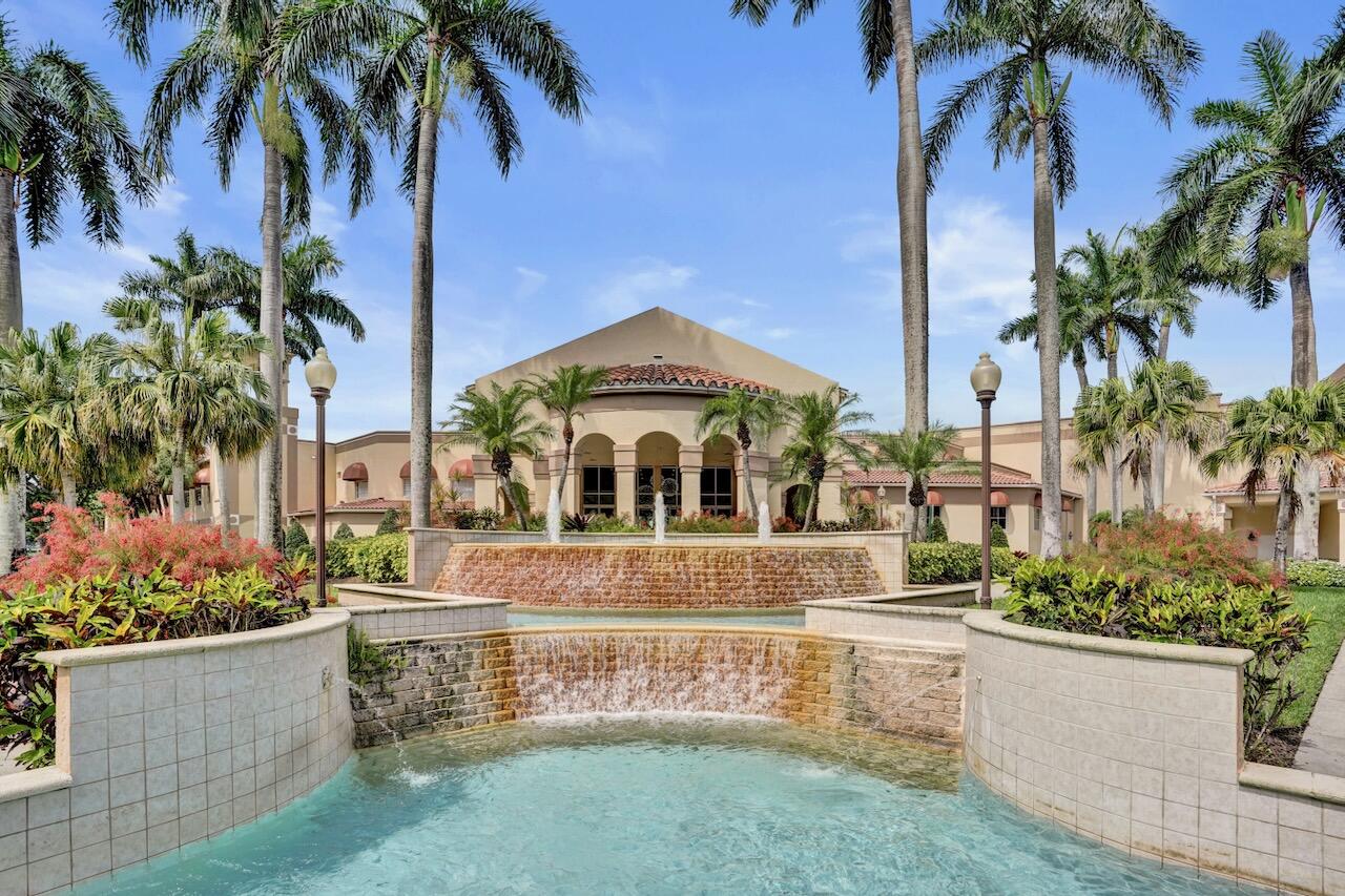 CRYSTAL POINTE III CONDO - Residential