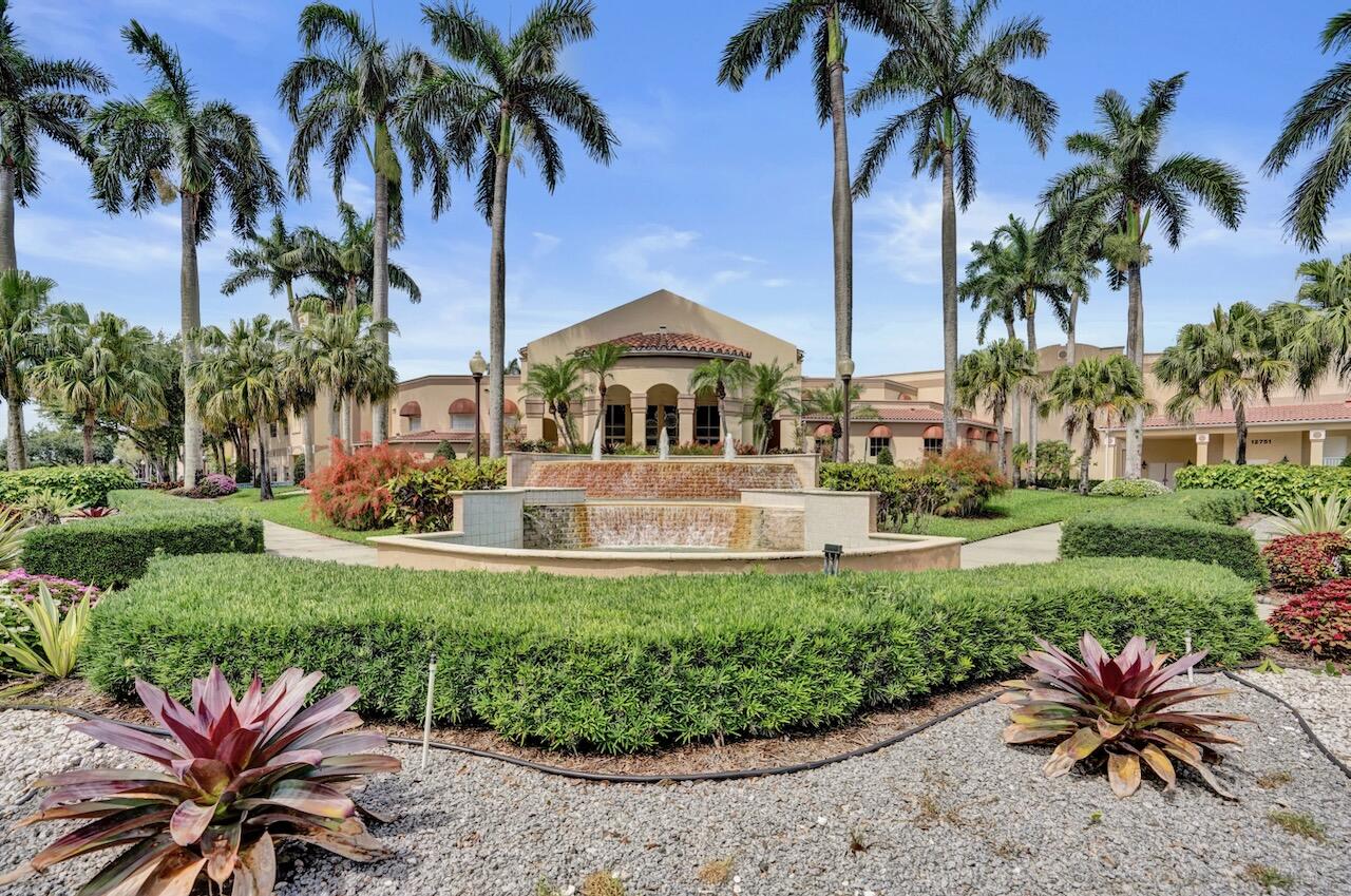 CRYSTAL POINTE III CONDO - Residential