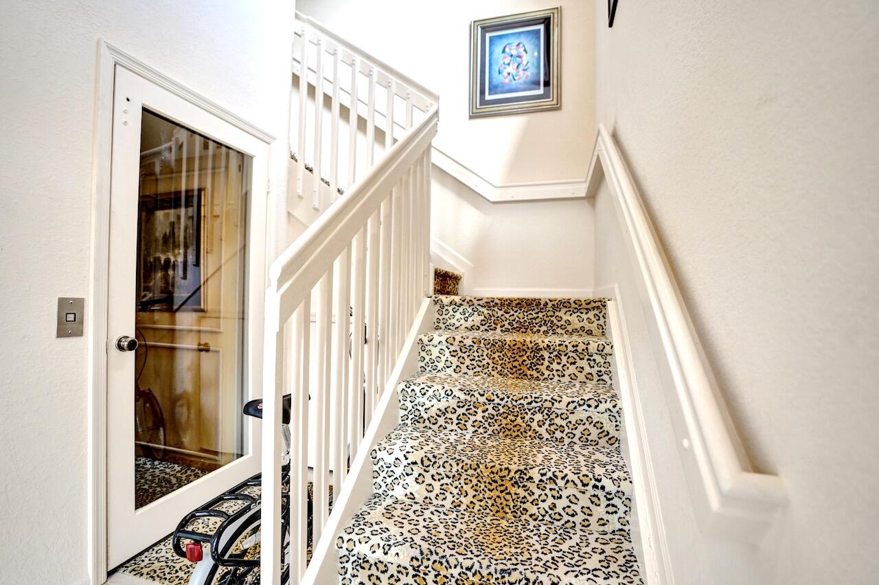 CRYSTAL POINTE III CONDO - Residential