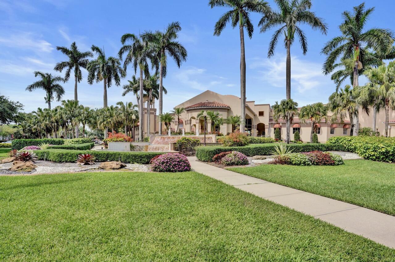 CRYSTAL POINTE III CONDO - Residential