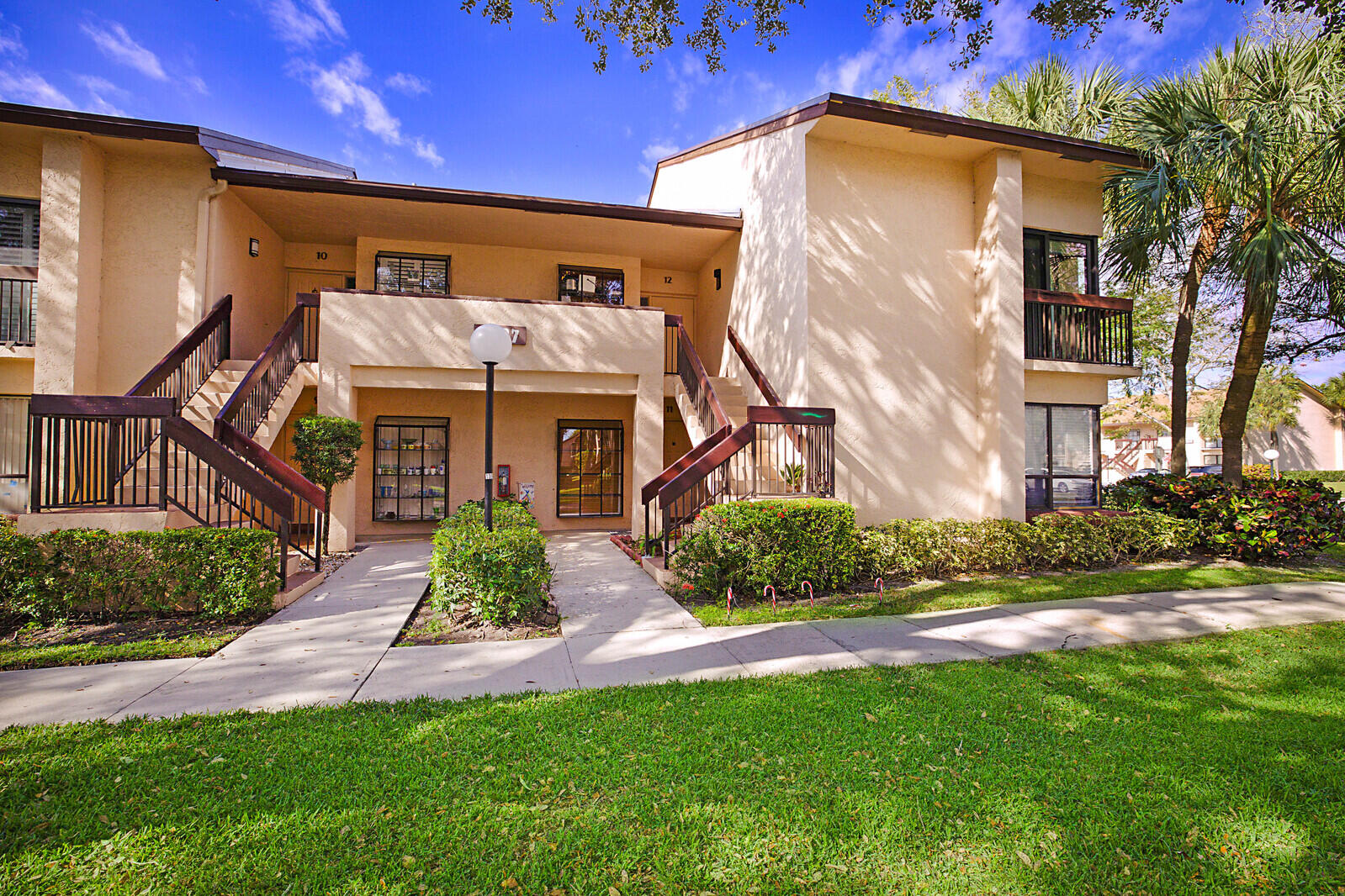 Price Adjustment!!!! Corner first-floor condo offers 2 bedrooms plus a den or 3rd bedroom, and 2 bathrooms and an open floor plan. Tile throughout with plenty of storage space and a large walk-in closet in the primary bedroom. New washer and dryer in the condo. Close to shopping, entertainment and dining. Also, close to 95 and the turnpike.