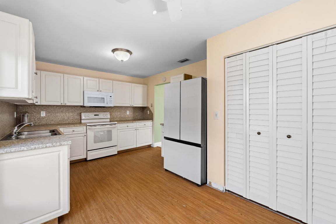 3233 Perimeter Drive 2511