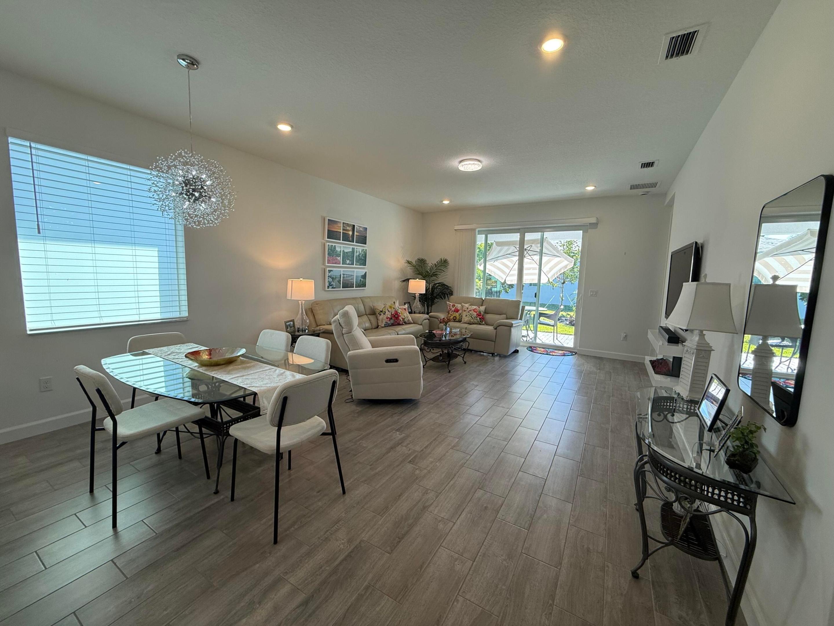 DELRAY TRAILS AT VILLA DELRAY PUD - Residential