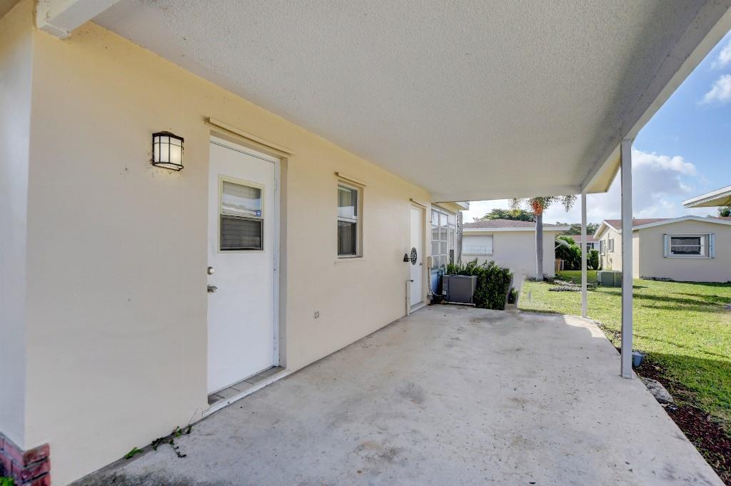 CRYSTAL LAKE - Residential