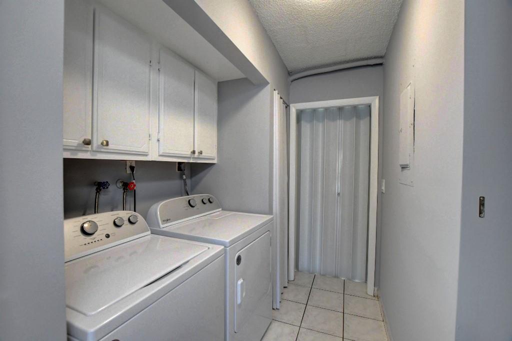 CRYSTAL LAKE - Residential