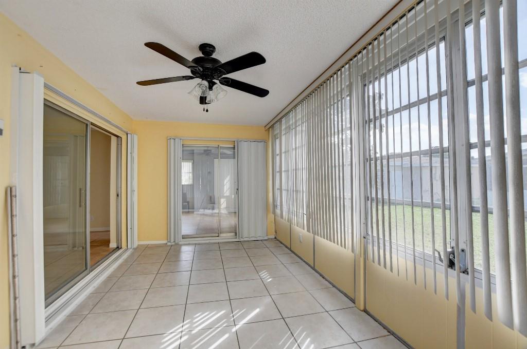 CRYSTAL LAKE - Residential