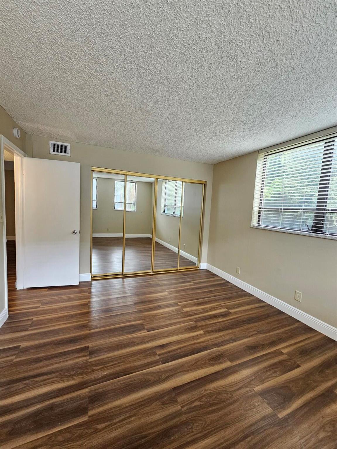 PRESIDENTIAL GOLFVIEW CON - Residential Lease