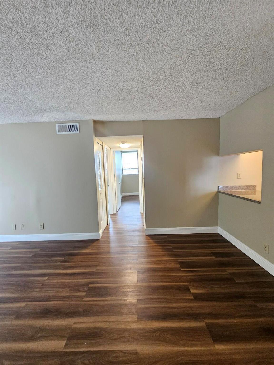 PRESIDENTIAL GOLFVIEW CON - Residential Lease