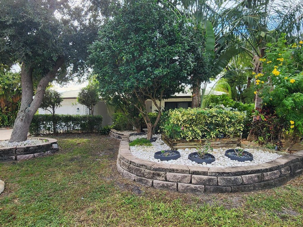 Photo of 284 NE 26th Street, Boca Raton, FL 33431 (MLS # R11032756)