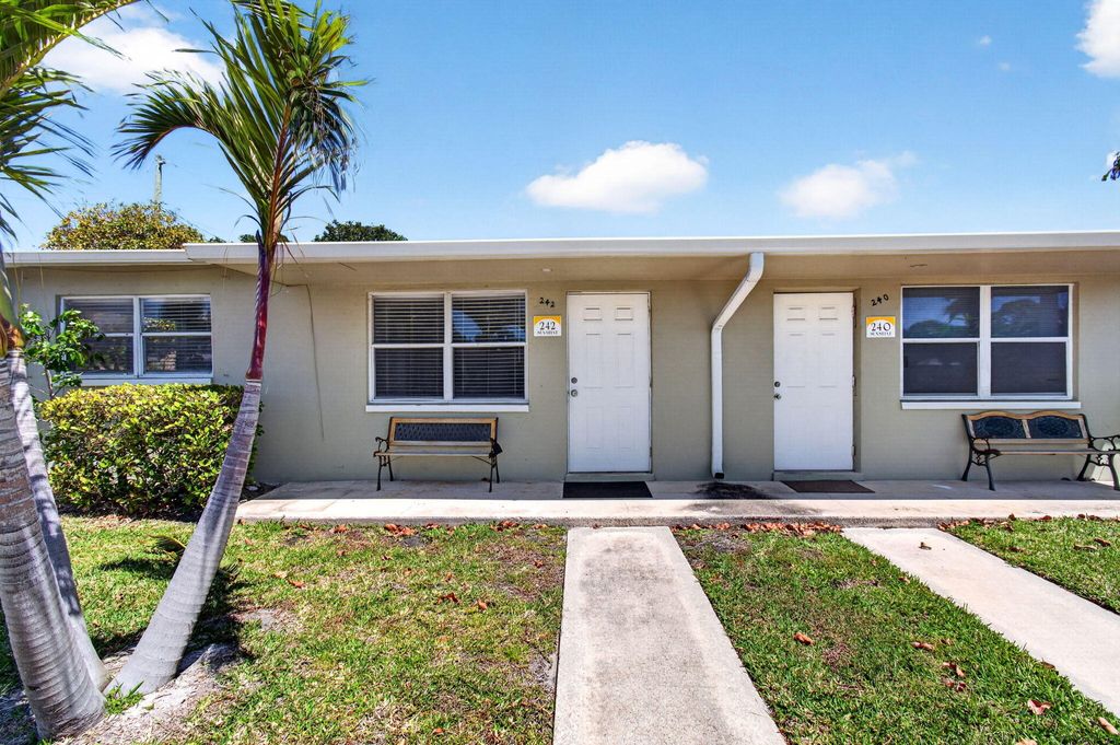 Photo of 240 SW 15th Avenue #242, Delray Beach, FL 33444 (MLS # B26021867)