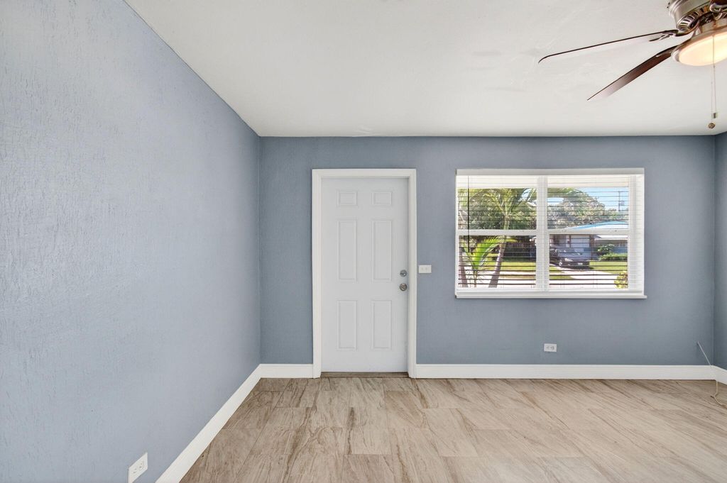 Photo of 240 SW 15th Avenue #242, Delray Beach, FL 33444 (MLS # B26021867)