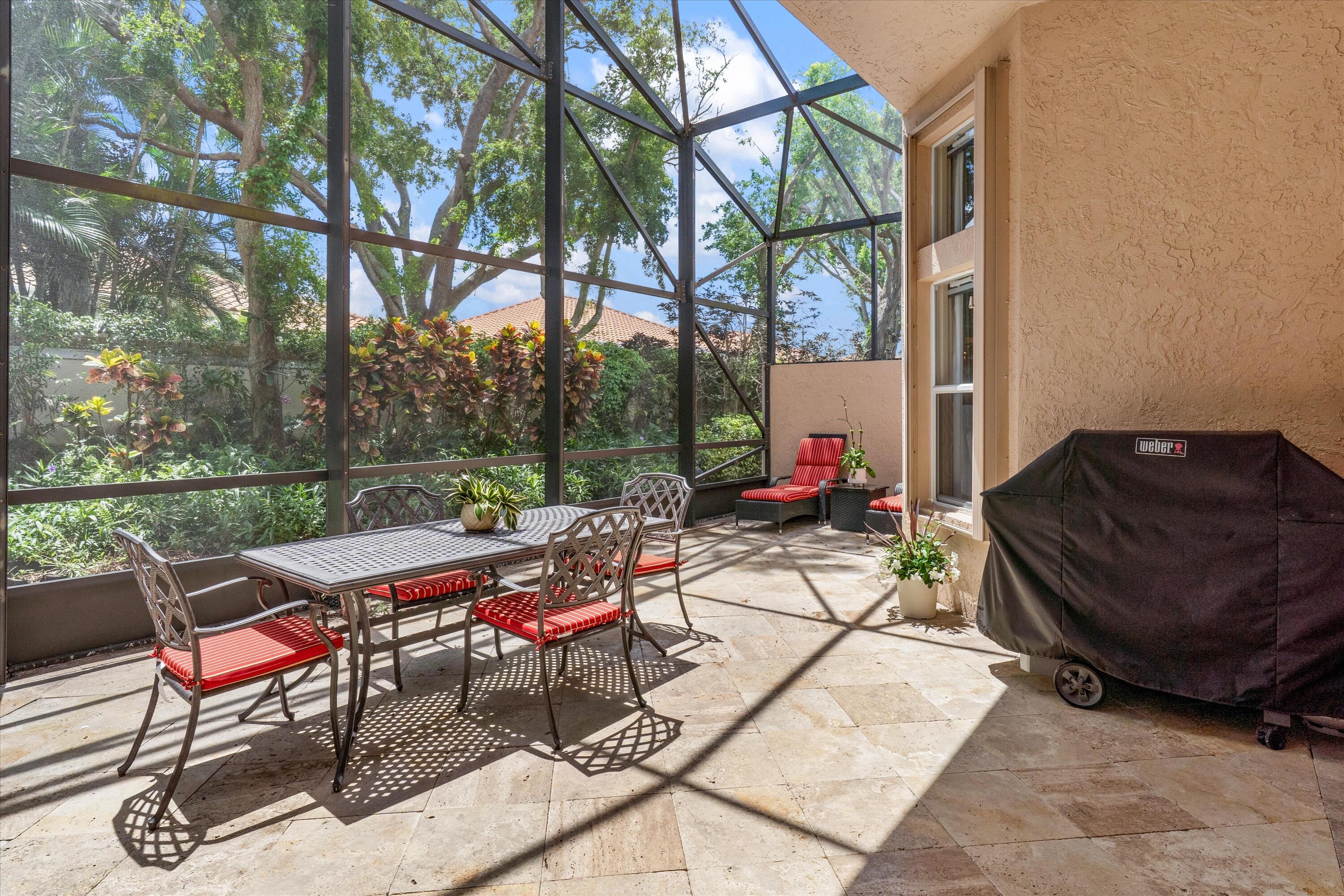 VALENCIA PALMS 6 - Residential