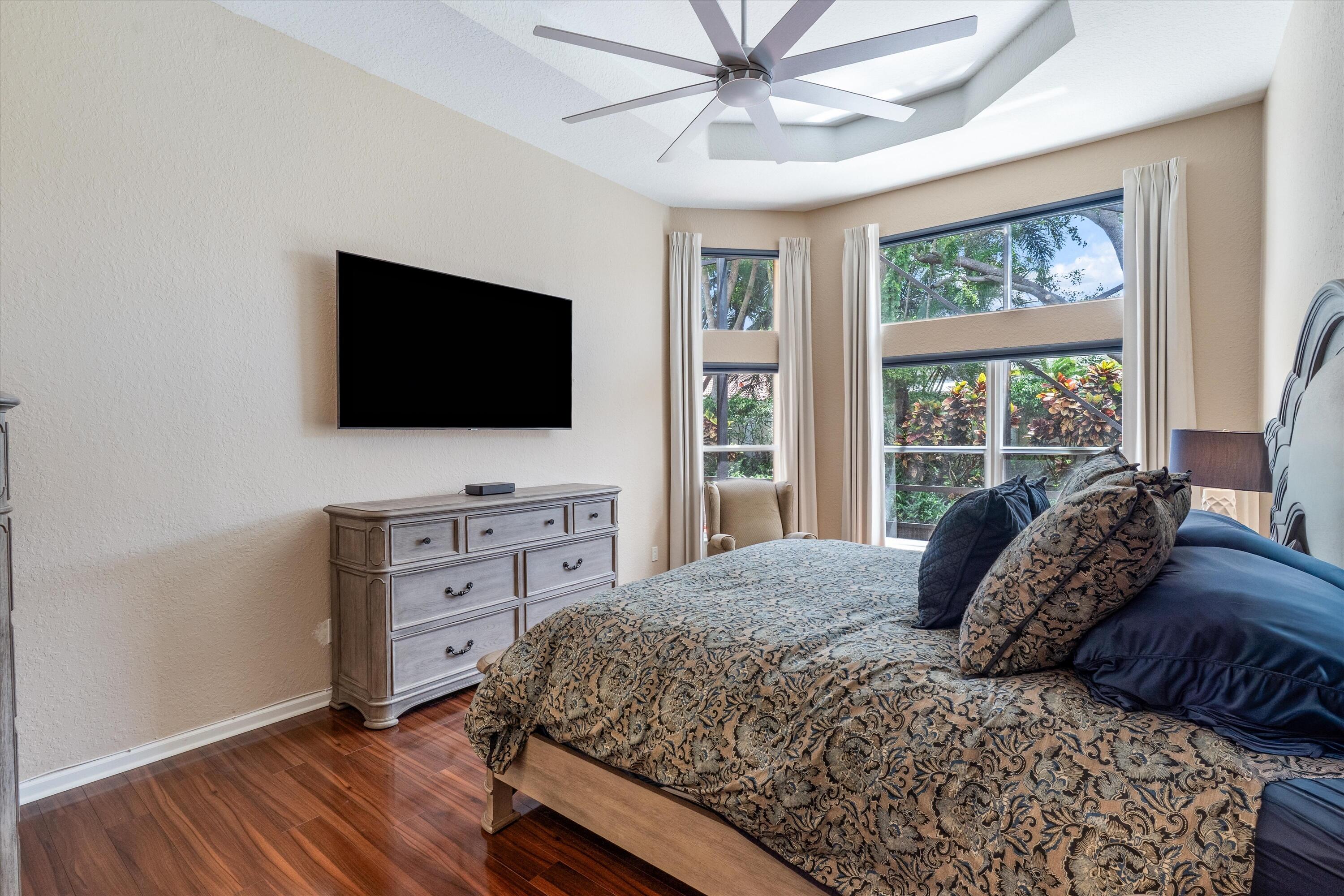 VALENCIA PALMS 6 - Residential