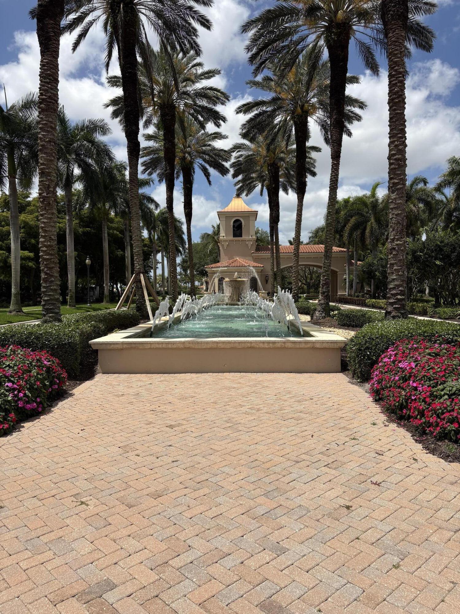 VALENCIA PALMS 6 - Residential