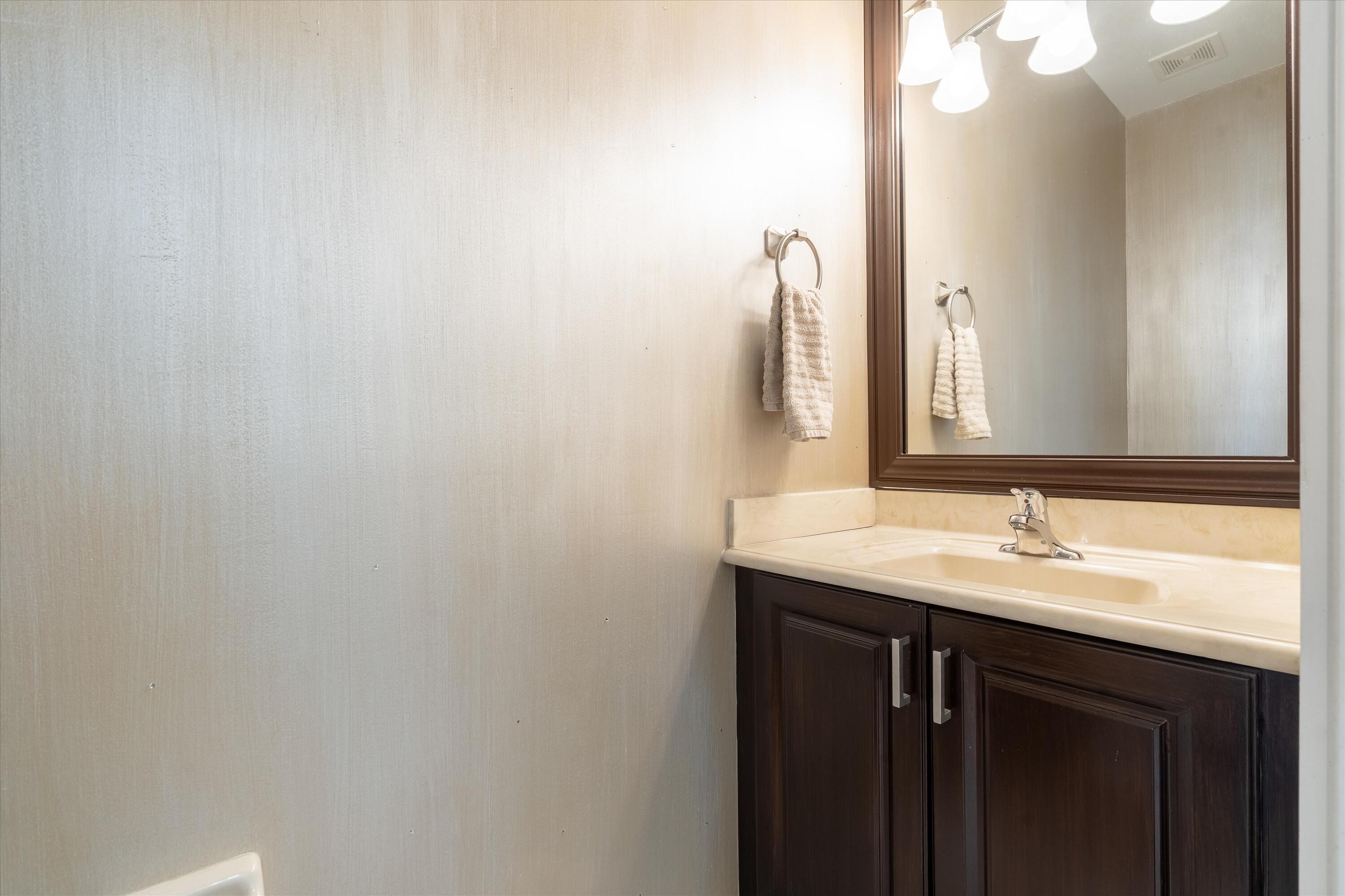 VALENCIA PALMS 6 - Residential