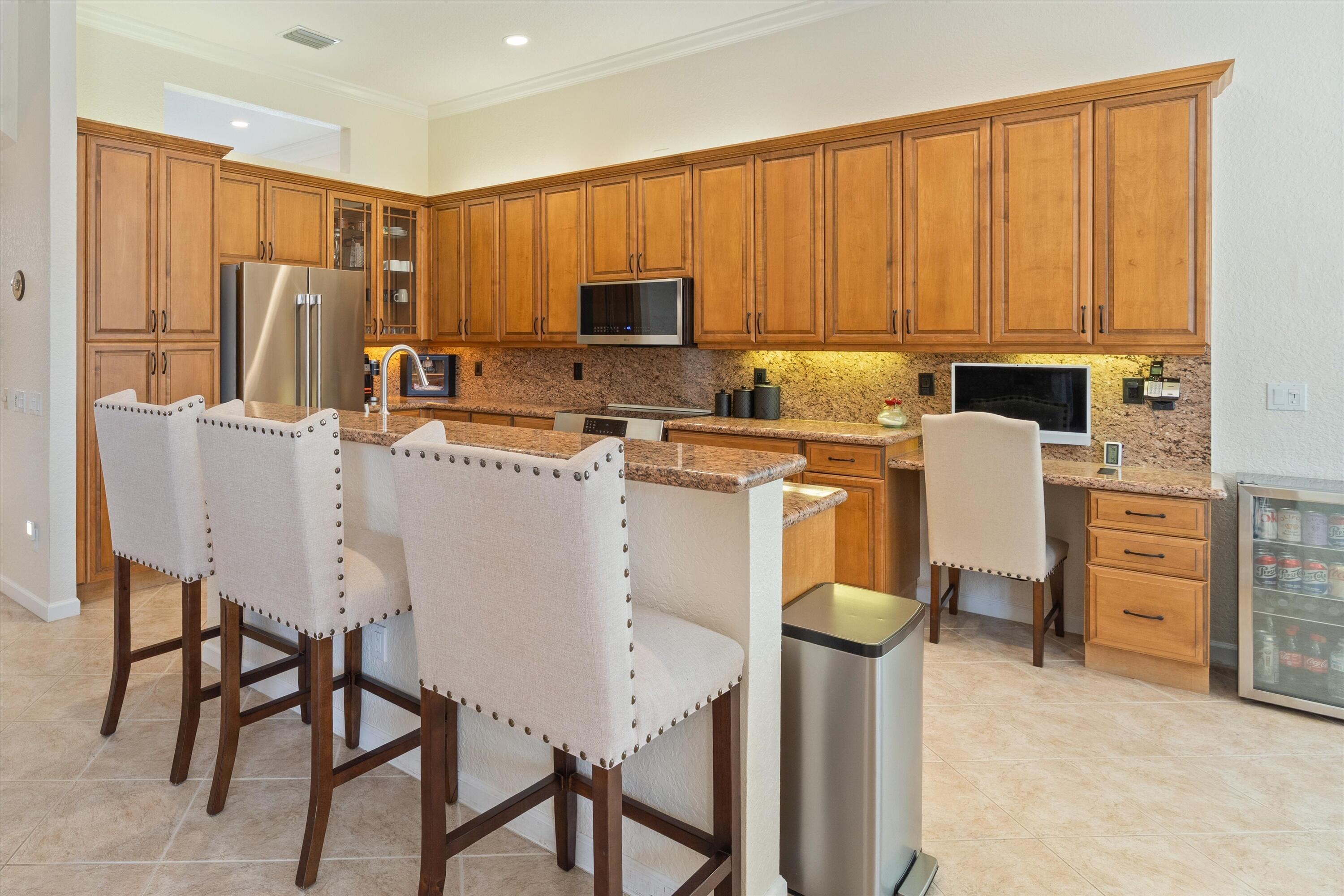 VALENCIA PALMS 6 - Residential