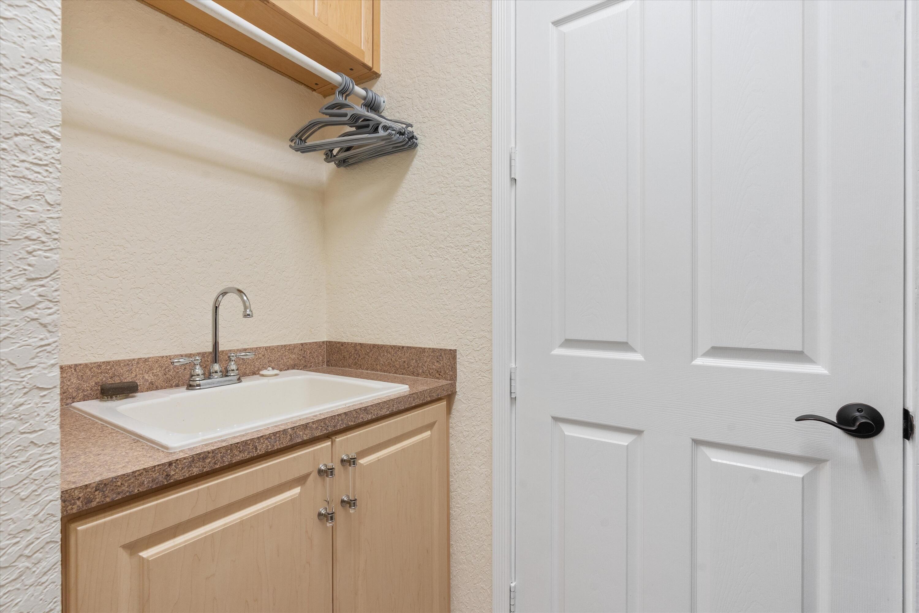 VALENCIA PALMS 6 - Residential