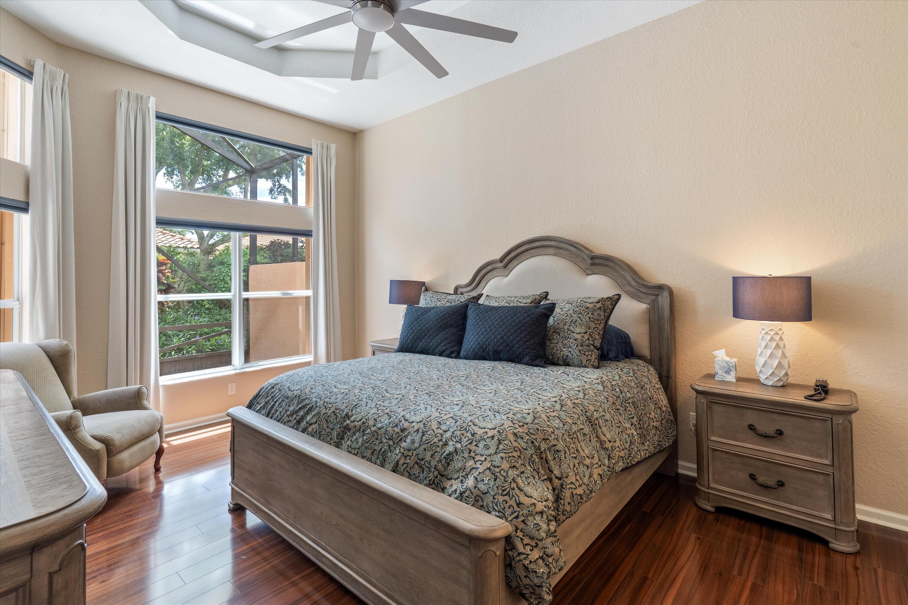 VALENCIA PALMS 6 - Residential