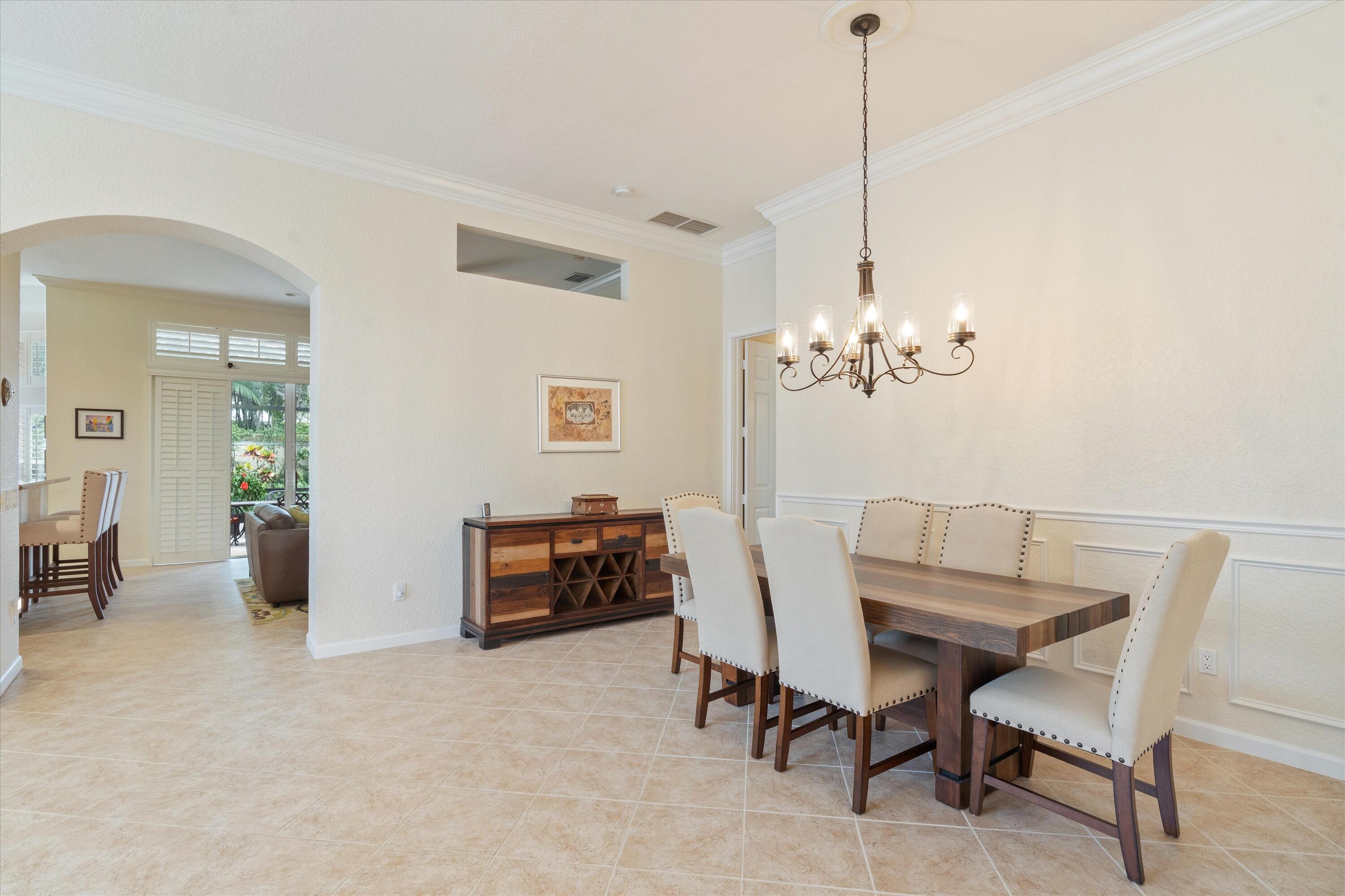 VALENCIA PALMS 6 - Residential