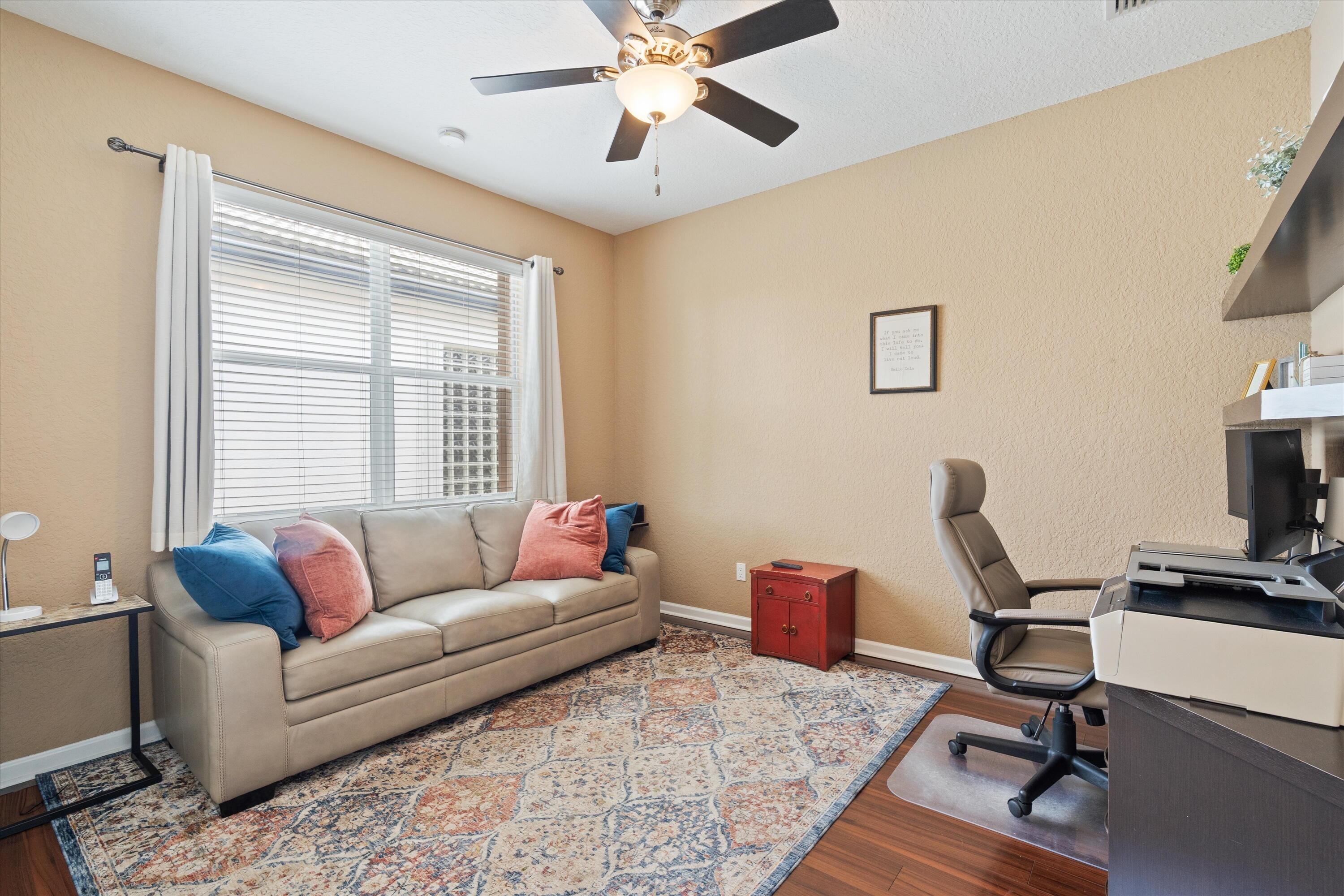 VALENCIA PALMS 6 - Residential